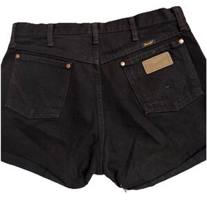 Vintage Highwaisted Black Wrangler Shorts Daisy Dukes Distressed Denim Jean 33w